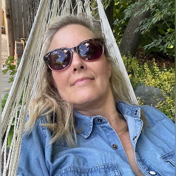 Meet your Posher, Joanne - Picture 3 of 12